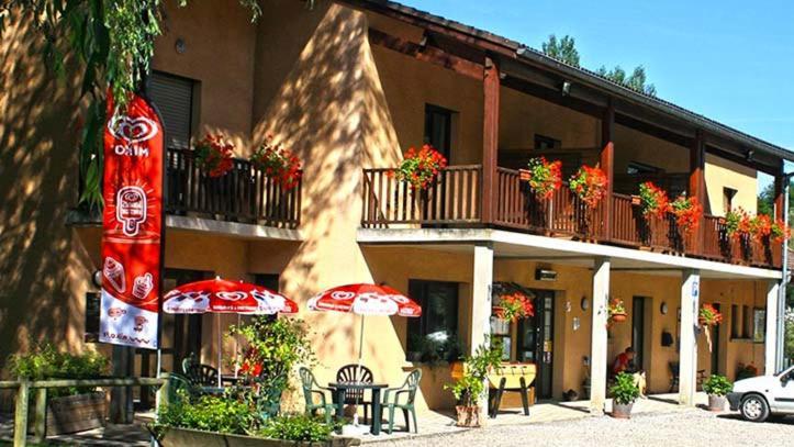 Complexe Les 4 Saisons Hotel Oust Bagian luar foto